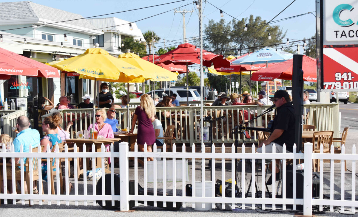 Bradenton Beach to enforce live music ban in expanded outdoor dining areas