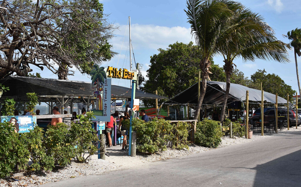 Bradenton Beach to enforce live music ban in expanded outdoor dining areas